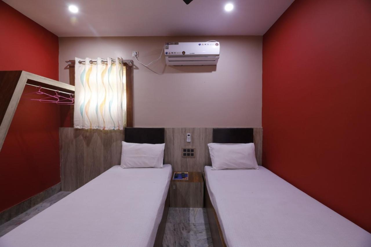 Hotel Nirmalya Brahmapur Buitenkant foto